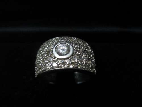 VINTAGE SOLID STERLING SILVER RING SET WITH BEAUTIFUL GEMS